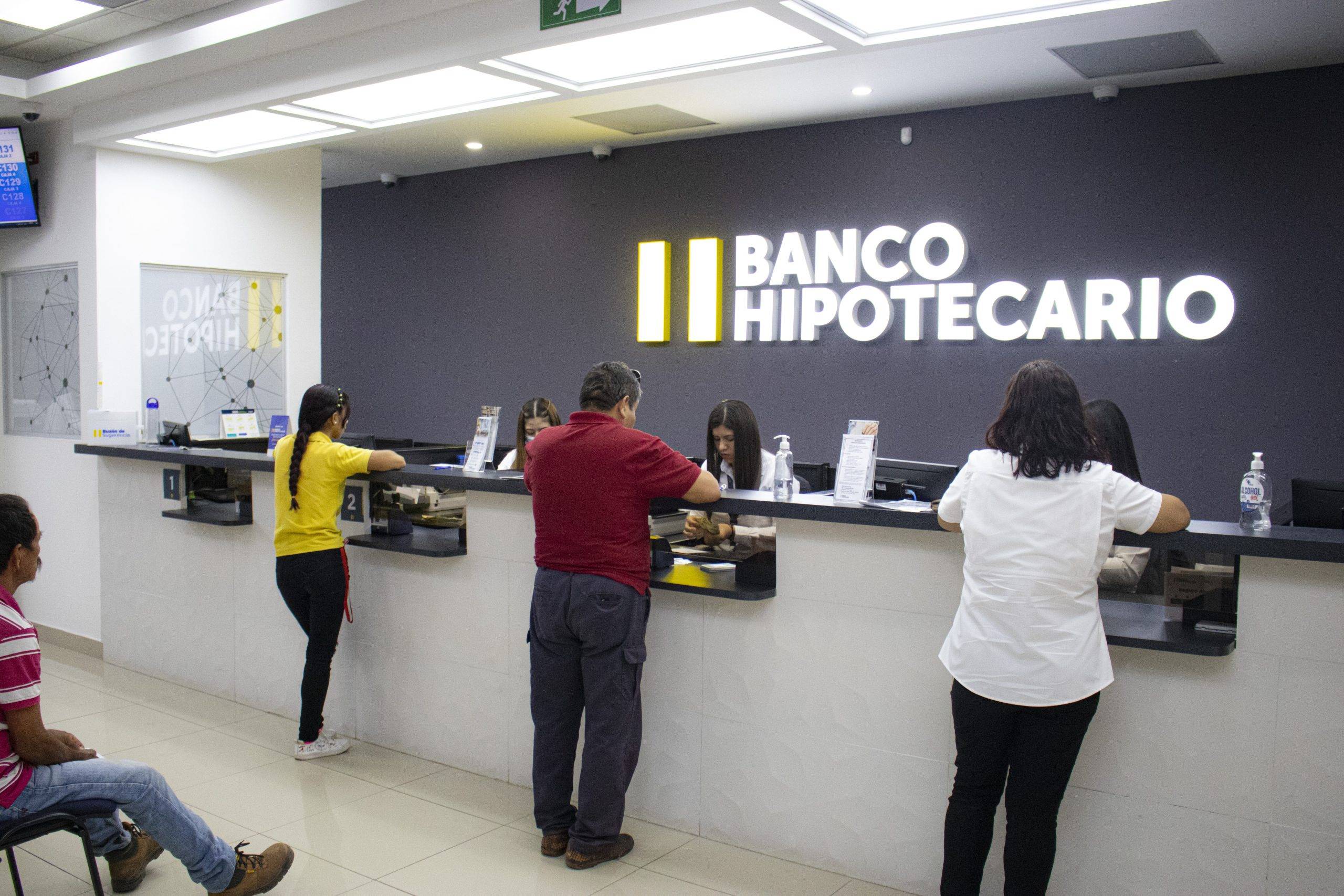 Comparativa de créditos hipotecarios en El Salvador para propiedades costeras